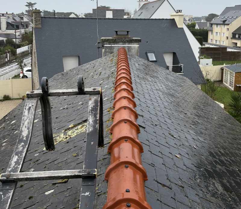 Travaux de couverture - COUVREUR PRO REF : artisan couvreur zingueur dans le Morbihan 56 et le Finistère 29 : Travaux de couverture, faîtage en neuf et en rénovation. intervention urgence fuite toiture. Travaux de zinguerie ... Intervention dans le Morbihan 56 et le Finistère 29 …